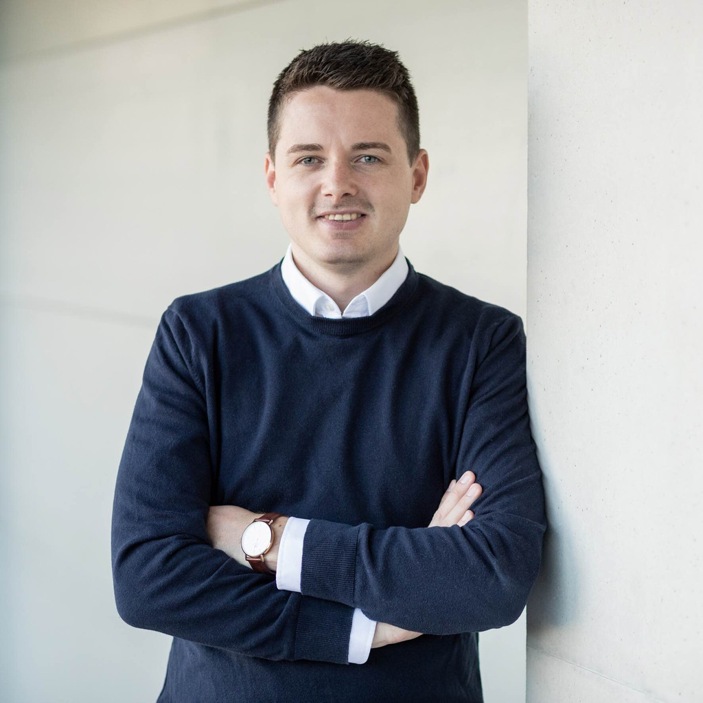 Frederik Erdmann Director Finance BU Healthcare Arvato XING