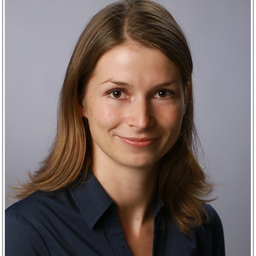 Dr. Alexandra Roth