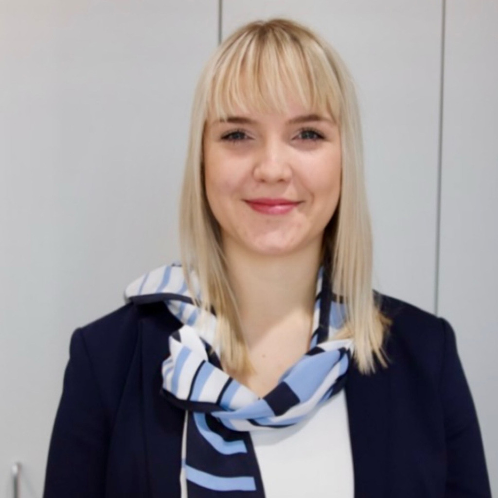 Mona Rogler Servicemitarbeiterin Raiffeisenbann Obermain Nord EG XING