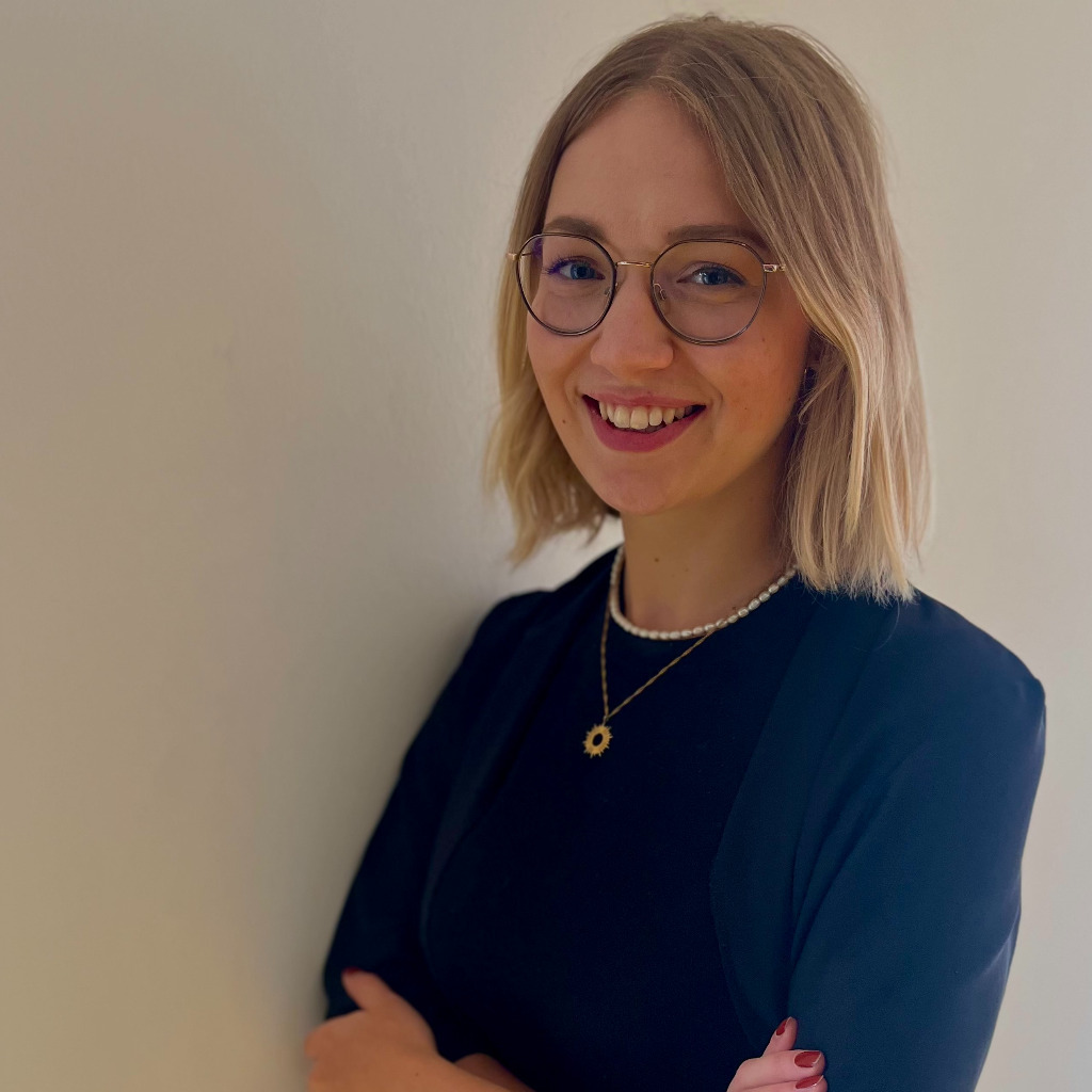Louisa Hezel Junior HR Business Partnerin Continental ADC Automotive Distance Control