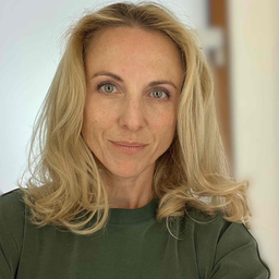 Dr. Eugenia Holm