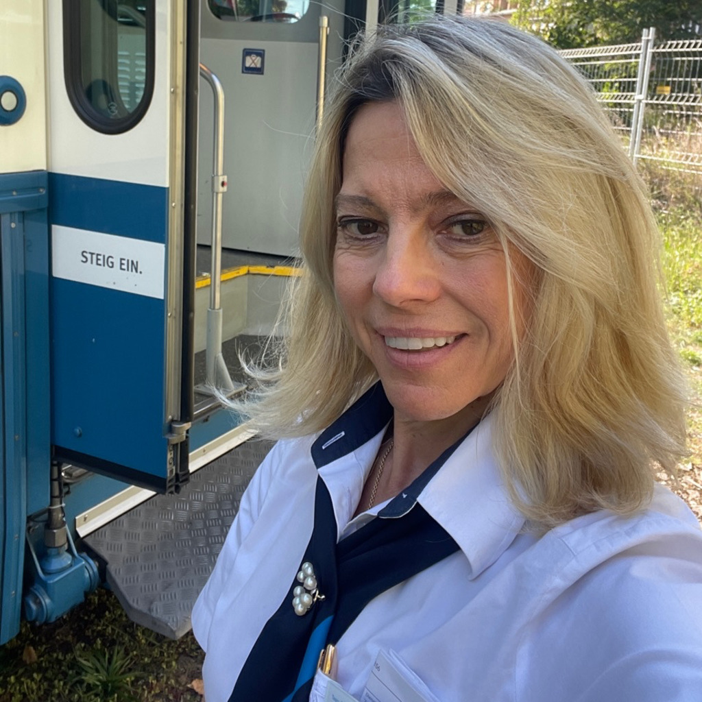 Monika Lerch - Team Coach Betrieb Tram - Verkehrsbetriebe Zürich (VBZ ...