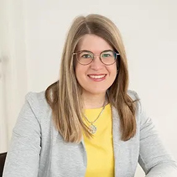 Julia Hertle