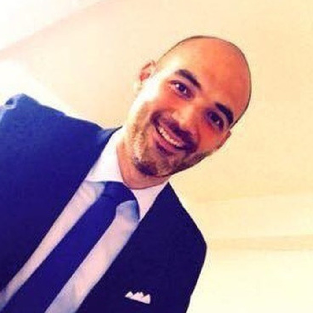 Dr. Enrico Follo Insurance Consultant Cassa di risparmio di Asti S