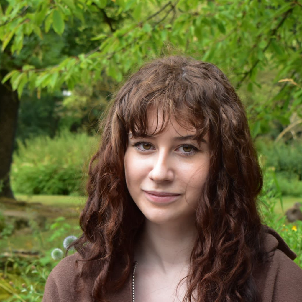 Laura nyari Ausbildung und Berufserfahrung XING