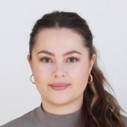 Stefanie Tchotchev