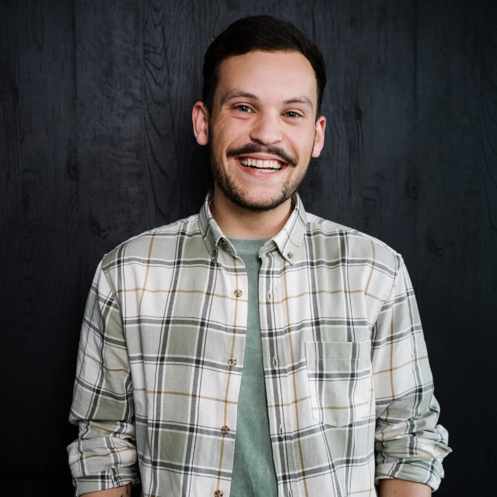 Paul Lueg Research Consultant FLÄCHENHELDEN KG XING