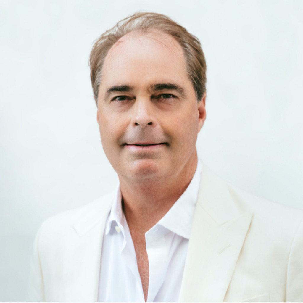 Lou Hughes Chief Marketing Officer (CMO) Moving Minds XING