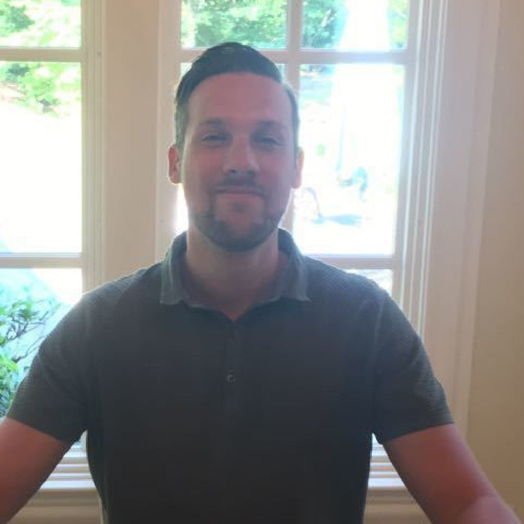 Patrick Schäfer Filialleiter Snipes SE XING