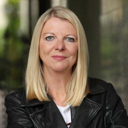 Andrea Weiss