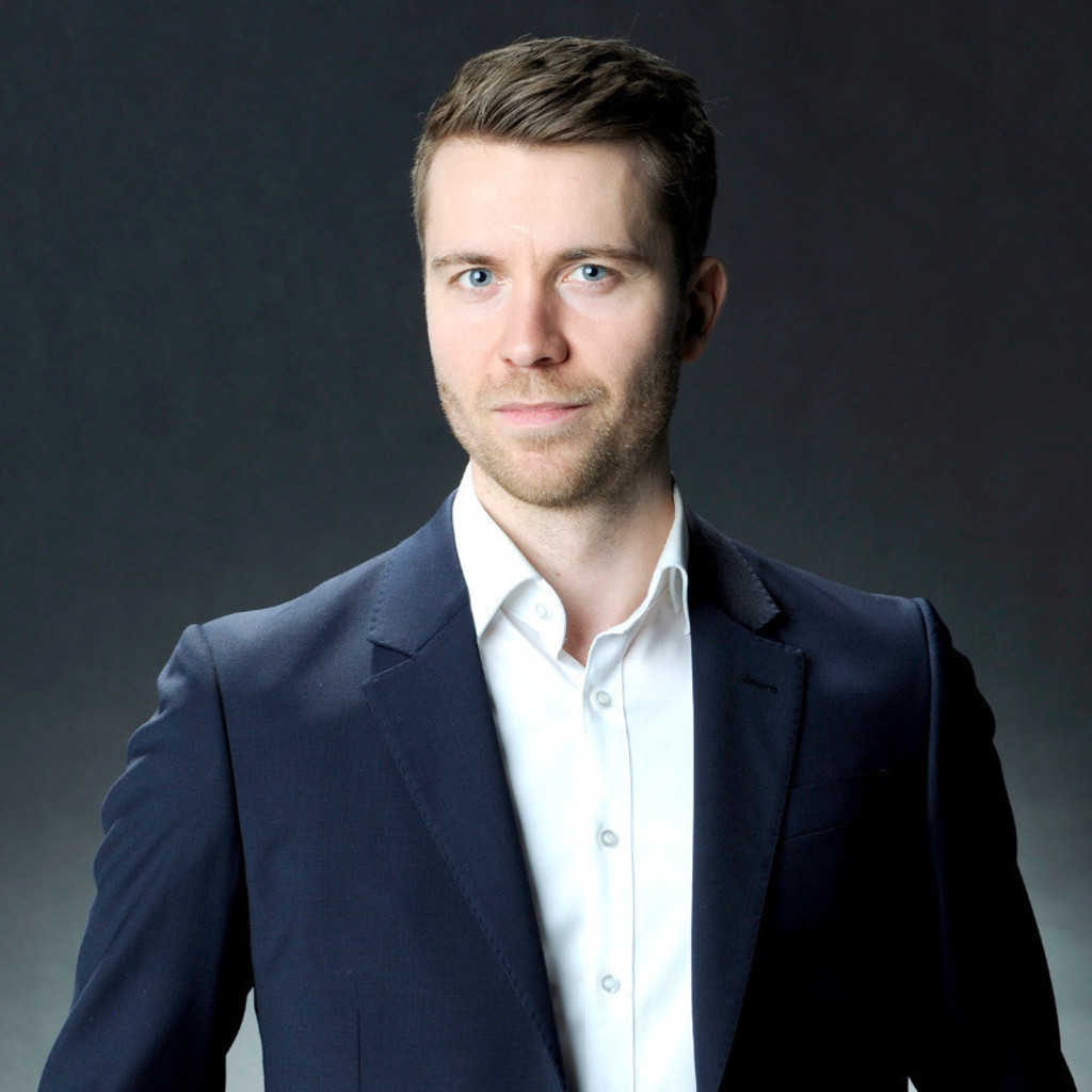 Simon Kiessling Associate Consultant IT Strategy & Benchmark