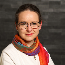 Dr. Bettina Braitling