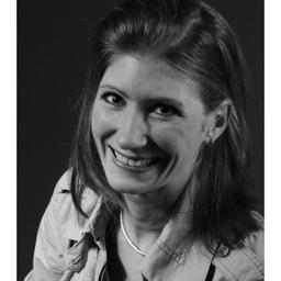 Nina  Schoenen