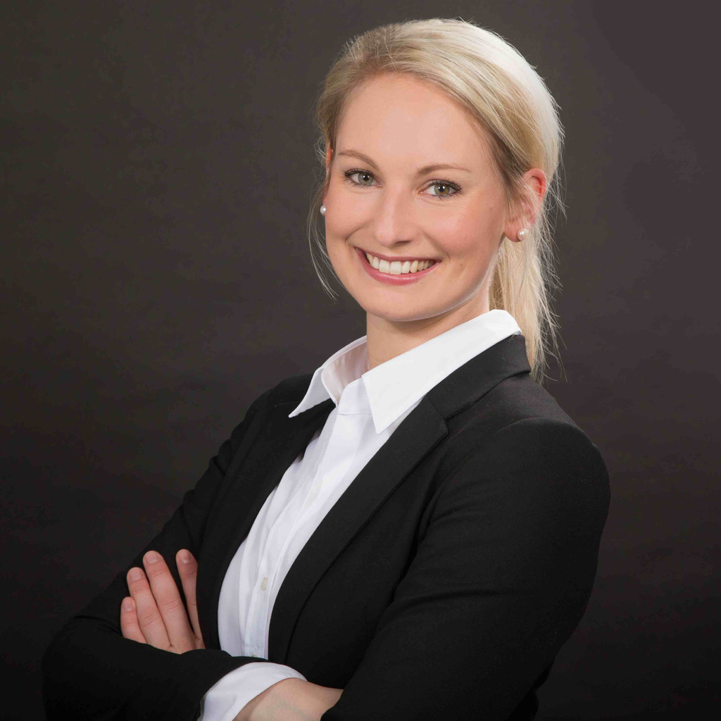 Carolin Woltering Vorstandsassistentin Commerzbank Ag Xing