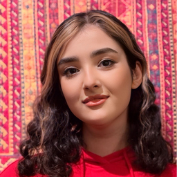 Romina je