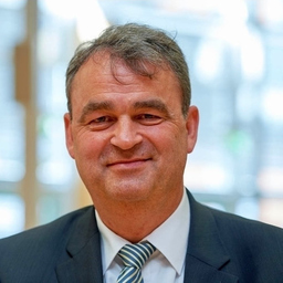 Dr. Martin Kuhrau