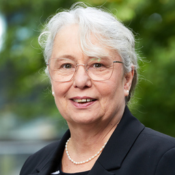 Nicole Wolf