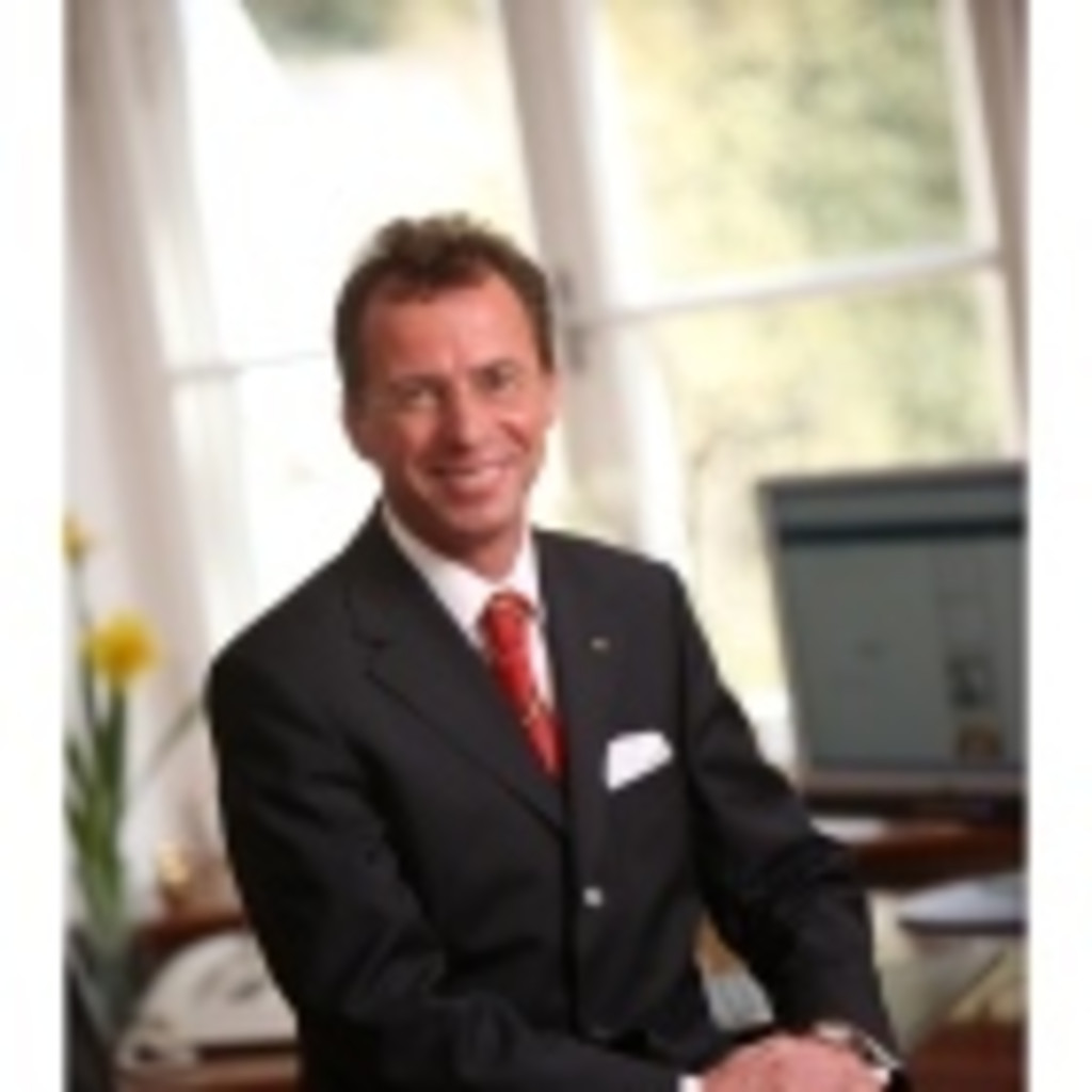 Wilhelm J. Lauer Geschäftsführender Gesellschafter Lauer & Lauer