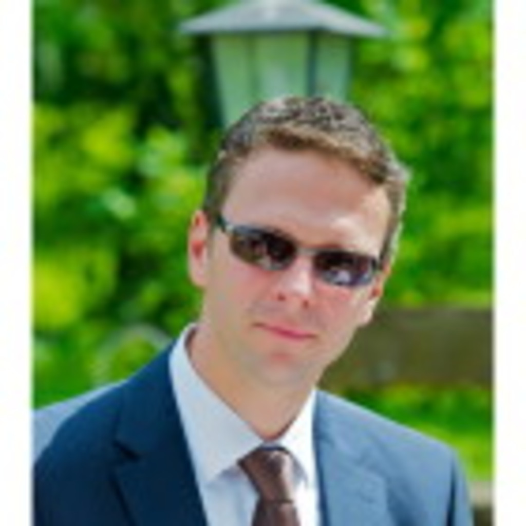 Bernd Stadler Fachreferent, Leiter Sachgebiet Dr. Ing. h.c. F