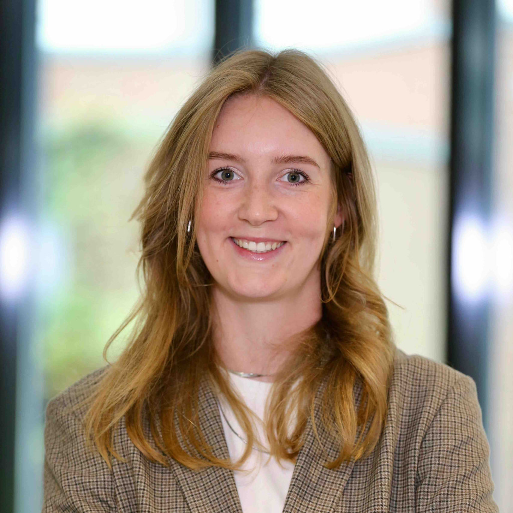 Luise Kühn Audit Assistant EY (Ernst & Young) XING