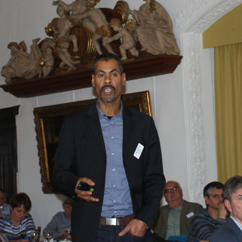 Mike Liddell Technische Geschäftsführung Pandrol Germany Group XING