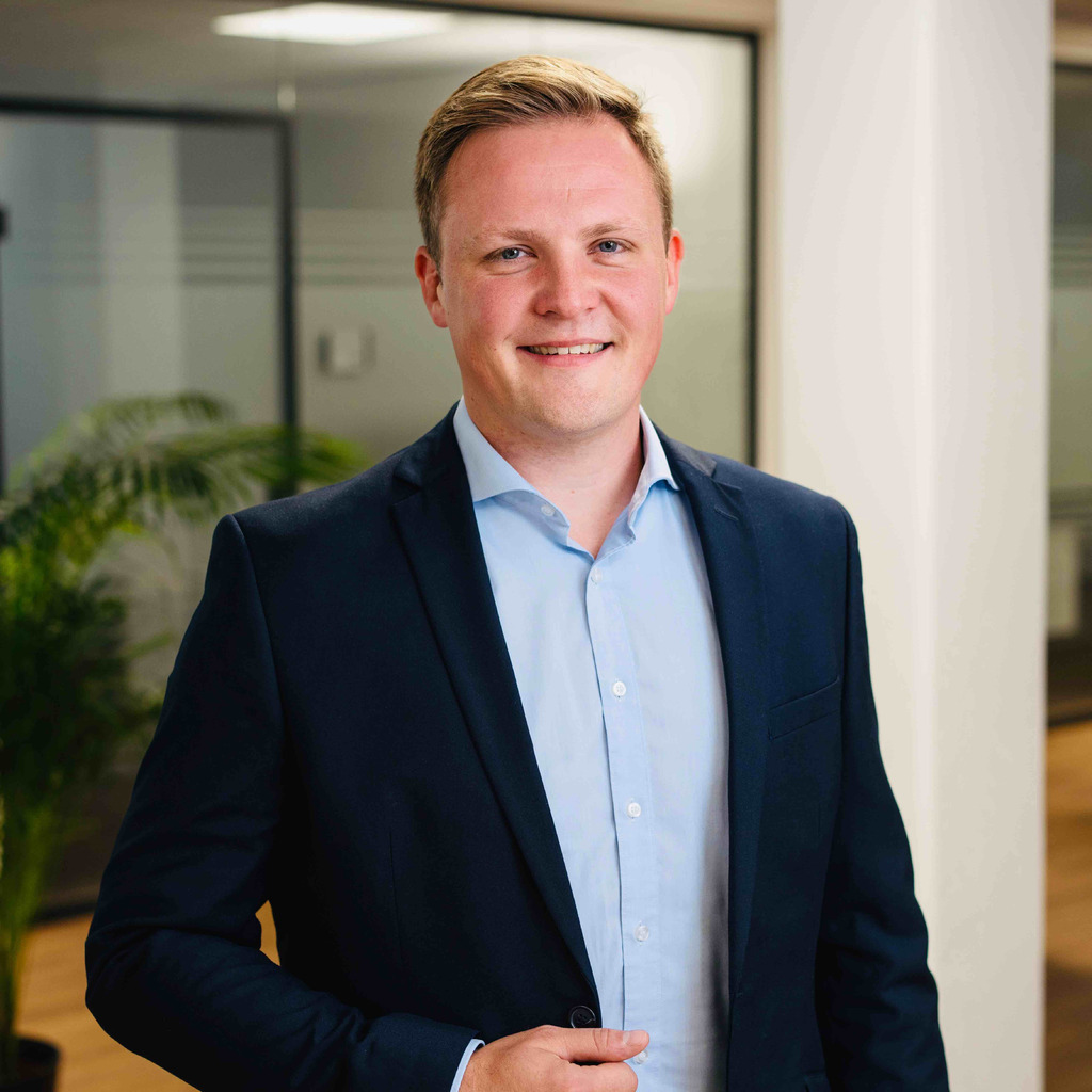 Simon Schmidtmeier Kundenbetreuer Privat und Gewerbeversicherung