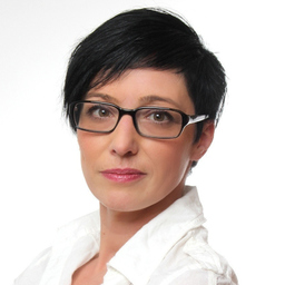 Carola Petzel