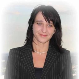 Claudia Steuer