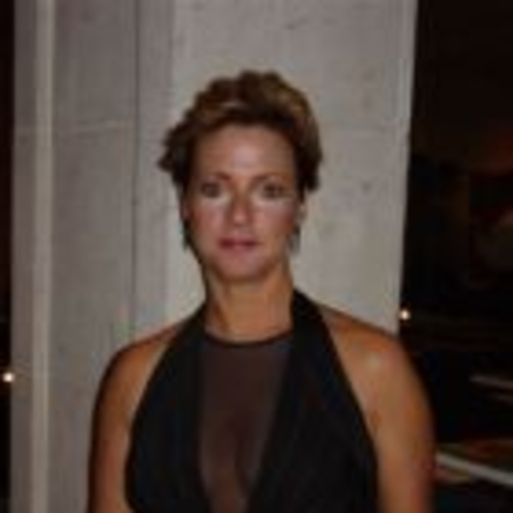 Suzanne Czar - Independent Interior Design Consultant - Suzanne Czar