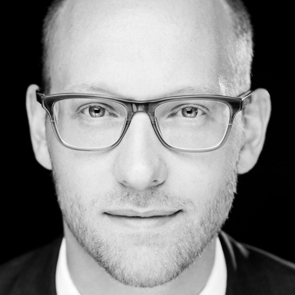 Dr. Christian Kessen Head of Legal & Compliance Rosenxt Group XING