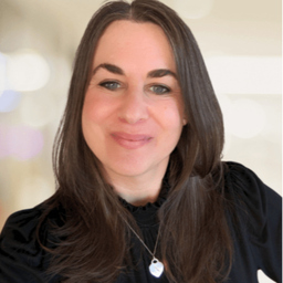 Mag. Nina Grenningloh Reyes