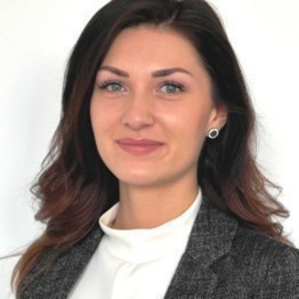 Xenia Leßmann Projektmanager TSystems International GmbH / Telekom