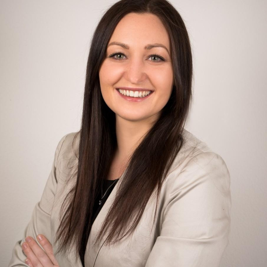 Kristina Hartung's Instagram, Twitter & Facebook on IDCrawl