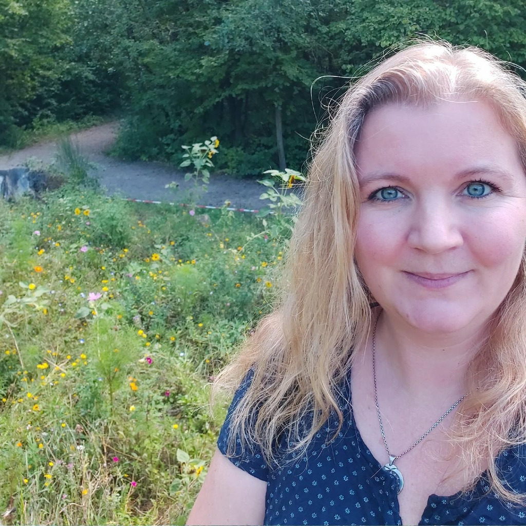 Sabrina Schmitz in der Personensuche von Das Telefonbuch