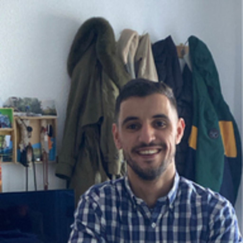 Ayoub Qadadi ITFachkraft für Systemadministration und ITSicherheit