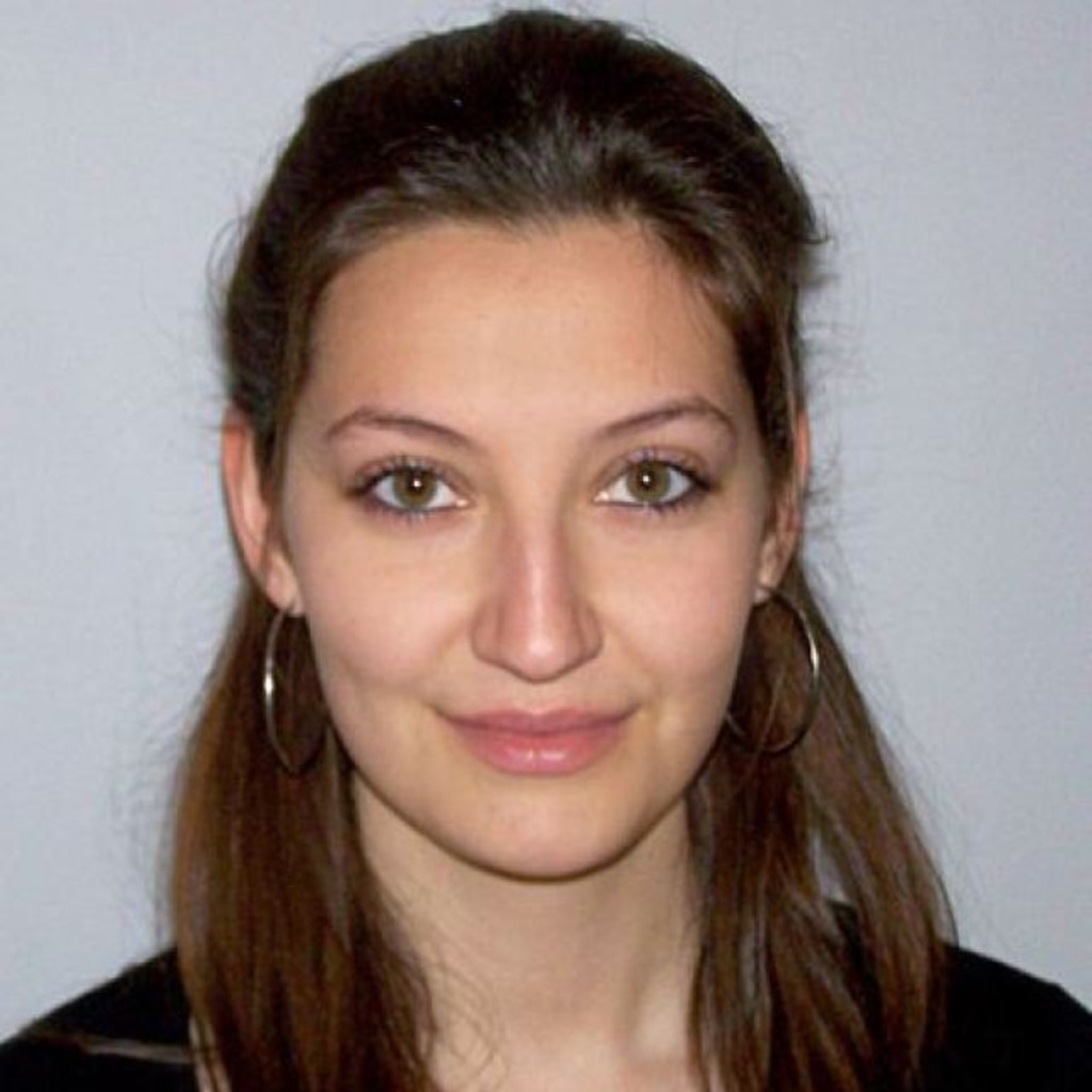 Nadezhda Gogova Praktikantin EVN AG XING