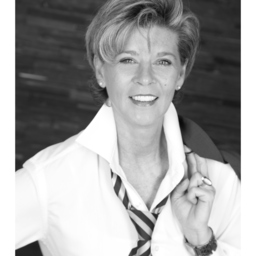 Angela Heinze