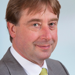 Dr. Uwe Nestel