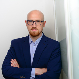 Dr. Dominik Natke
