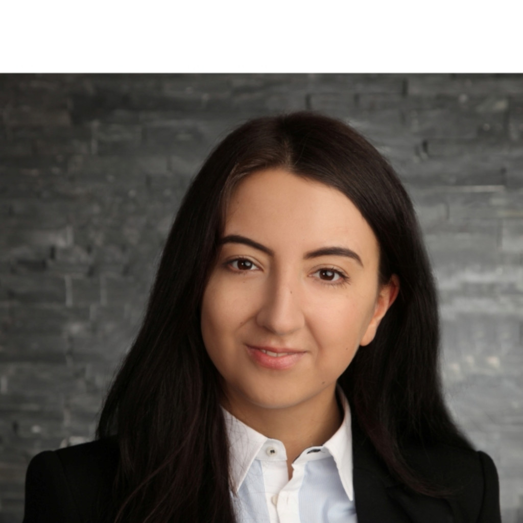 Social Media Profilbild  Gül Özel Frankfurt am Main