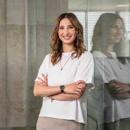 Ebru Usta