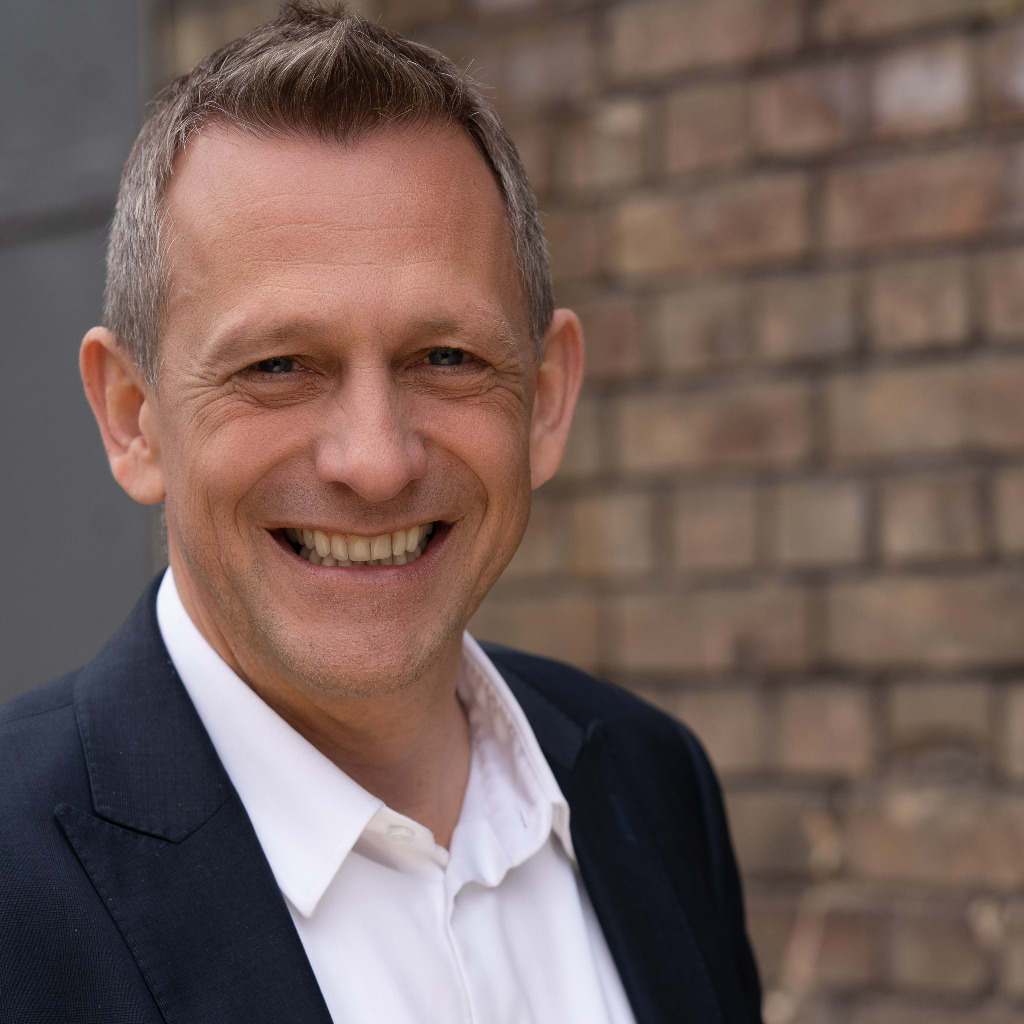 Jan H. Eitel Geschäftsführender Gesellschafter vierviertel