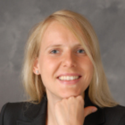 Dr. Nadine Hund