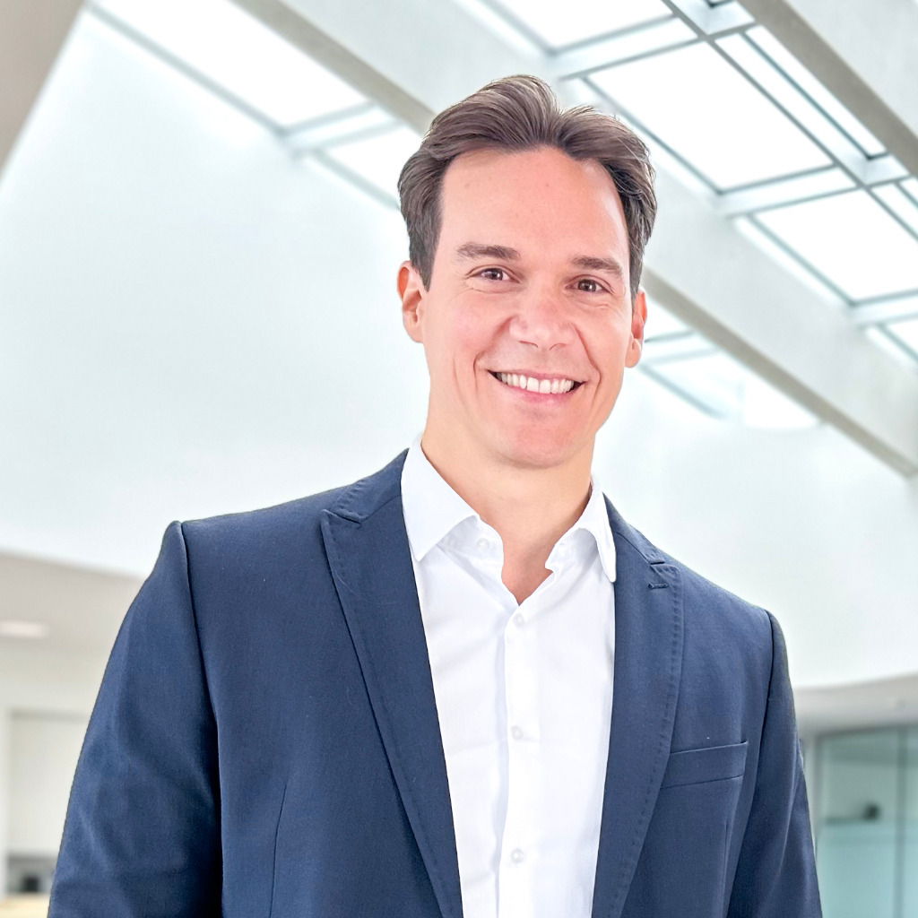 Dr. Markus Ernst Head of Process Verticals & Sales CEE Siemens AG