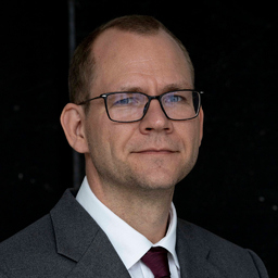 Dr. Alexander Fink