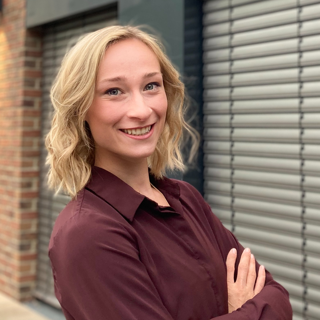 Sarah Scherhag Founders Associate REHUB digitale Planer GmbH XING