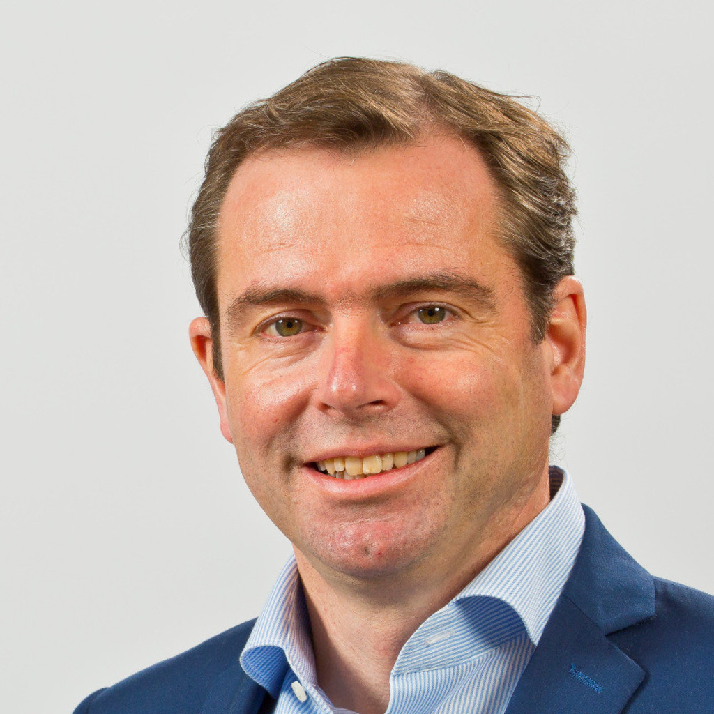 Mag. Chris Collet CCO BMW Financial Services Nederland B.V. XING