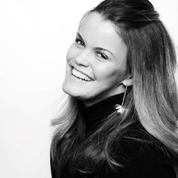 Julia Mayer