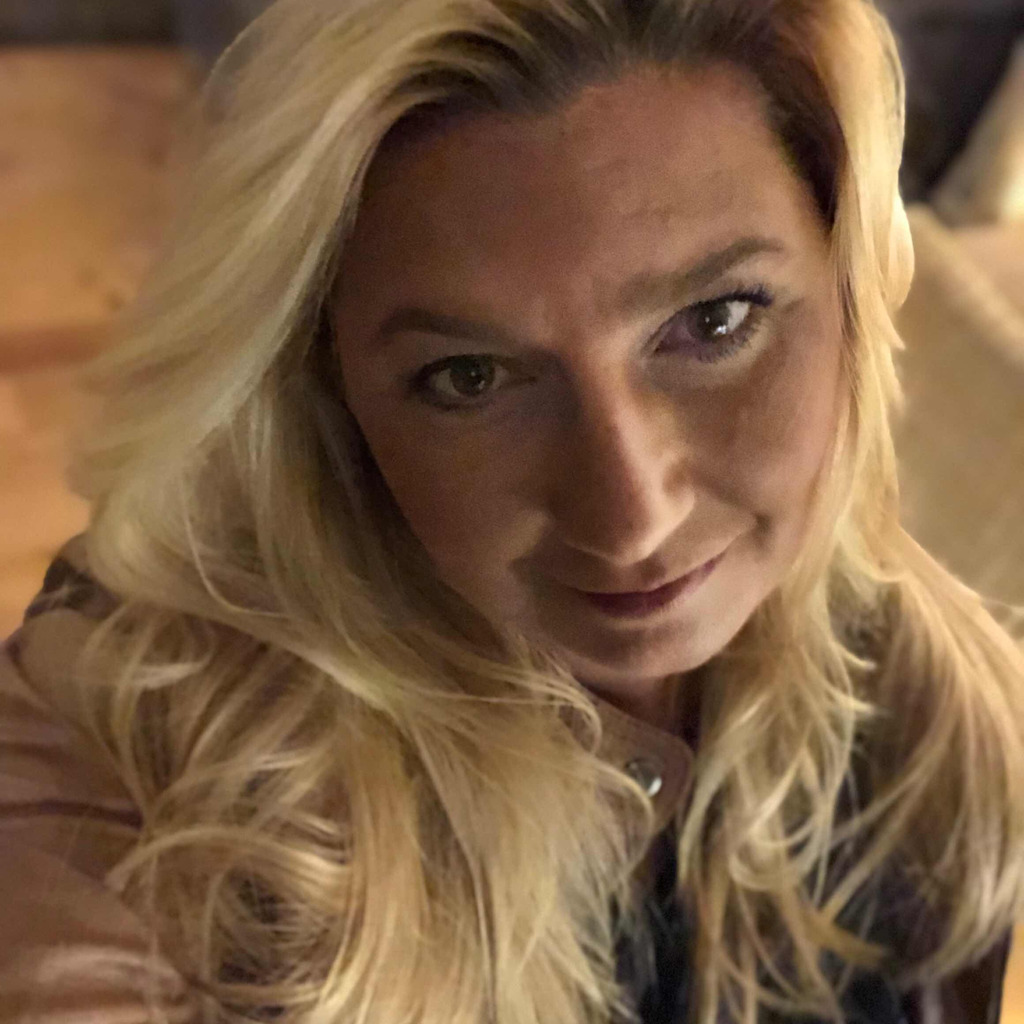 Astrid Holst Geschäftsführerin/ Pflegedienstleitung MAK Pflege zu