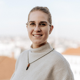 Selina Grau